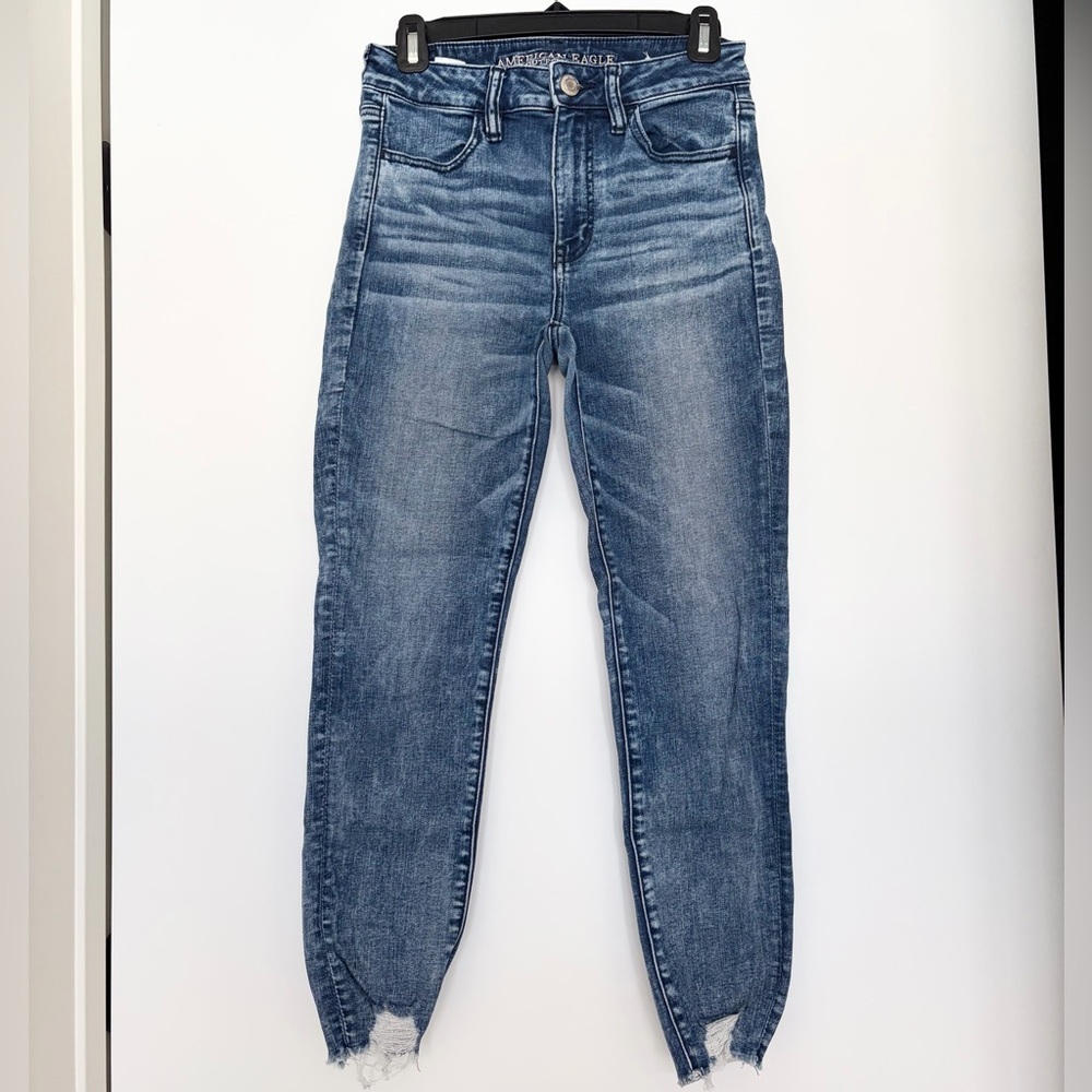 American Eagle High Rise Skinny Jeans Medium Wash Distressed Raw Hem, Size 6
